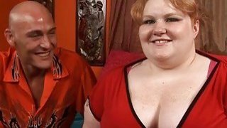 最近免费观看在线中文2019公司新来的女同事半个月就拿下看不出来还是反差婊